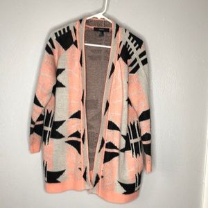 Bold Geometric chunky sweater with pockets